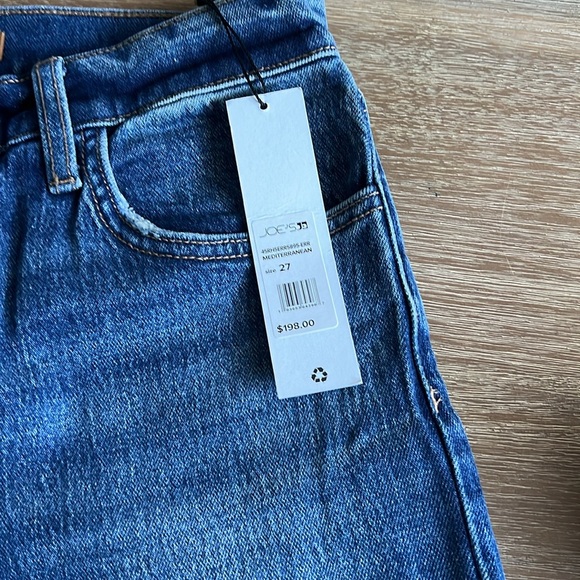 Two pairs of Joe’s jeans both size 28. One style is the runway Luna new w/ tags. - Picture 3 of 6